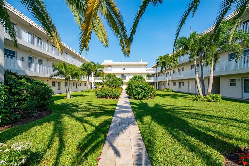 3150 Binnacle Dr, Unit 214, Naples, FL 34103 Photo