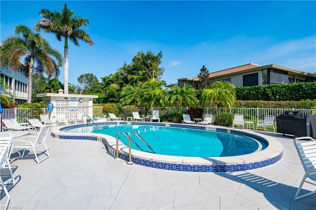 3150 Binnacle Dr, Unit 214, Naples, FL 34103 Photo