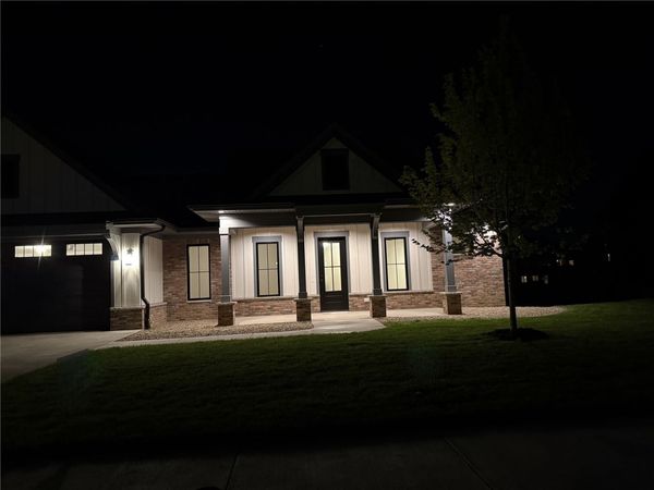 707 Cedar Bend, Solon, IA 52333