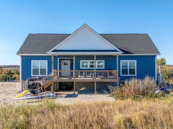 285 Soundview Drive, Cedar Island, NC 28520