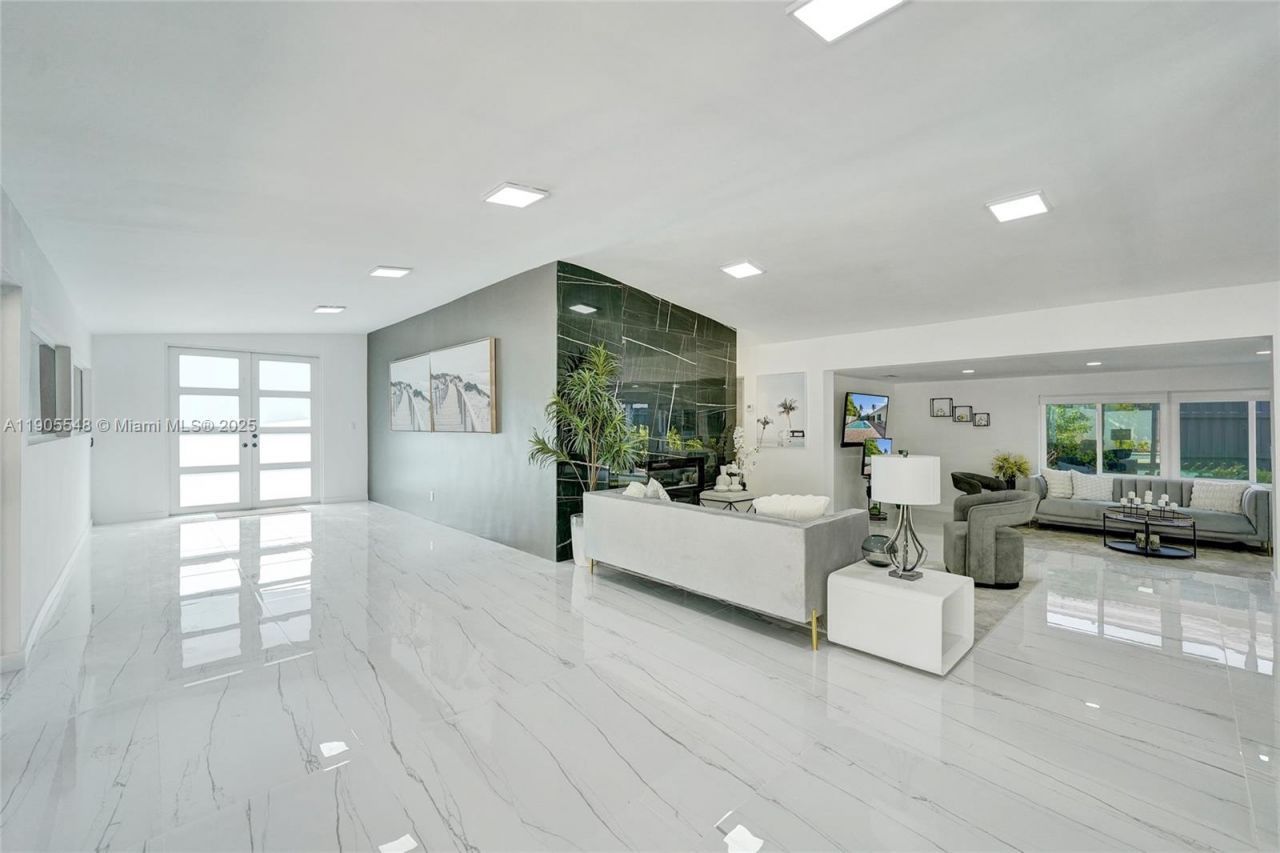 2201 SE 19th St, Fort Lauderdale, FL 33316 Photo