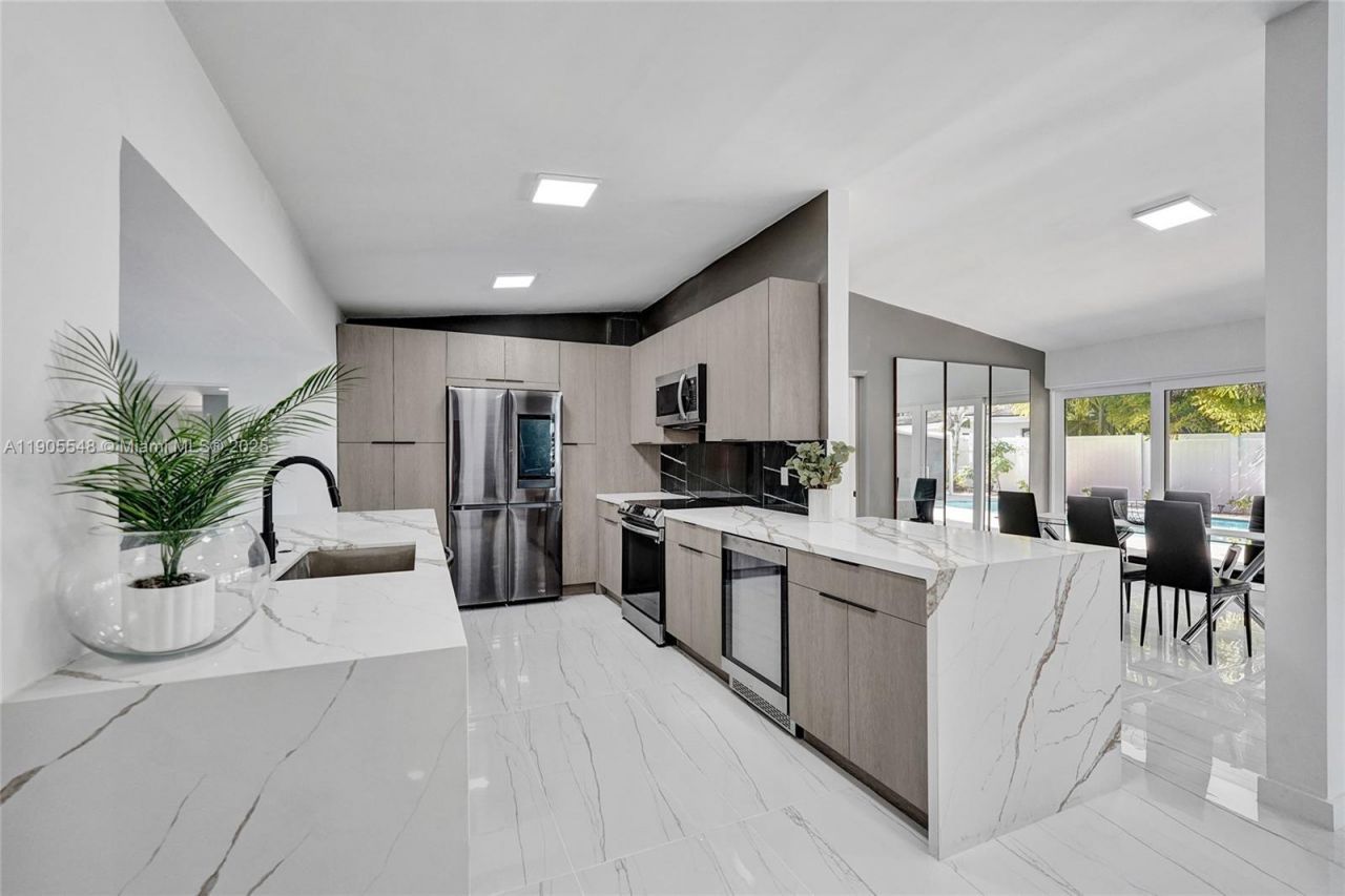 2201 SE 19th St, Fort Lauderdale, FL 33316 Photo