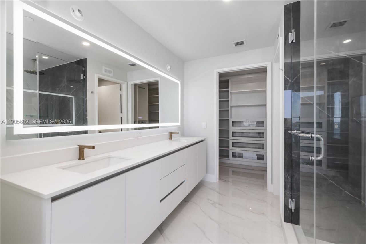 700 NE 24th St, Unit 4002, Miami, FL 33137 Photo