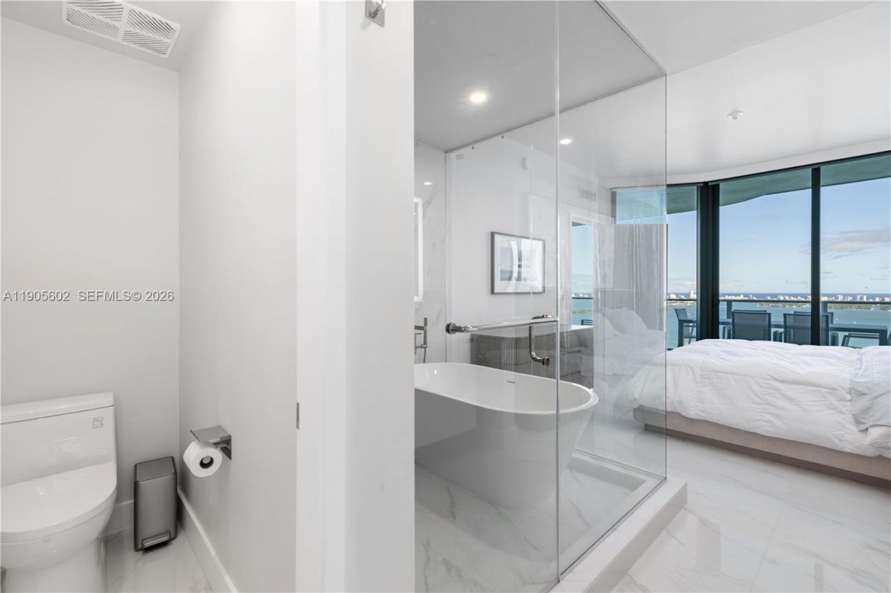 700 NE 24th St, Unit 4002, Miami, FL 33137 Photo