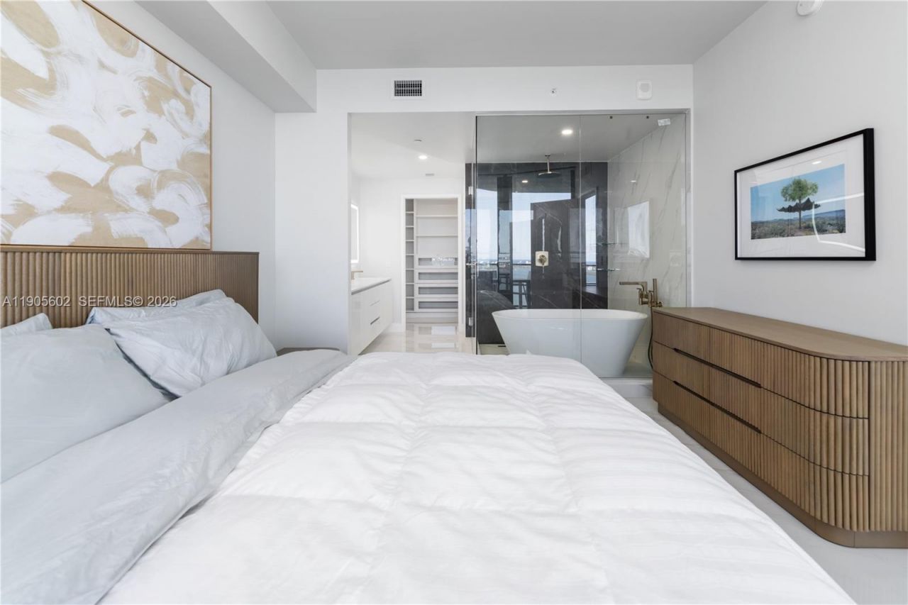 700 NE 24th St, Unit 4002, Miami, FL 33137 Photo