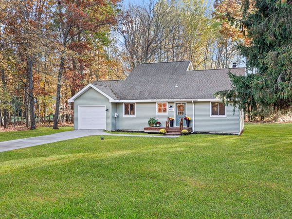 9721 Willow Road, Canadian Lakes, MI 49346