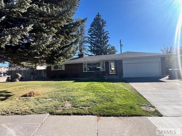 155 Lincoln Drive, IDAHO FALLS, ID 83401