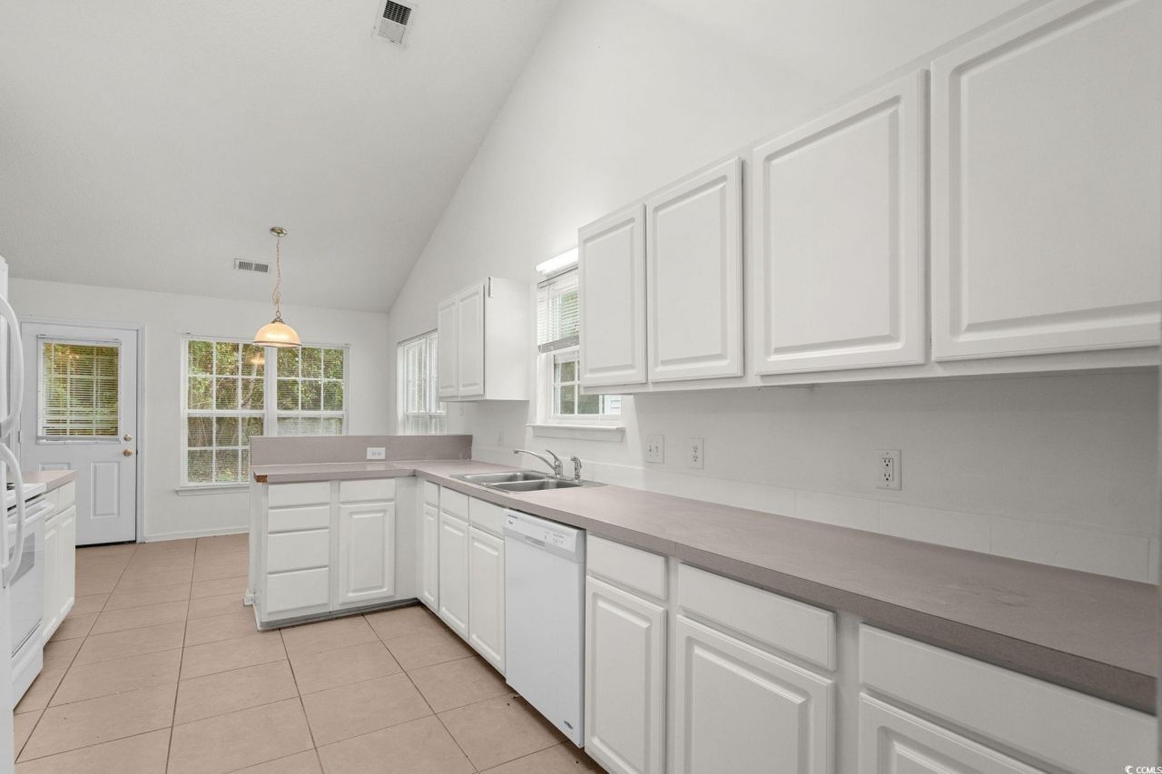 4587 Hidden Creek Ln. Photo 11