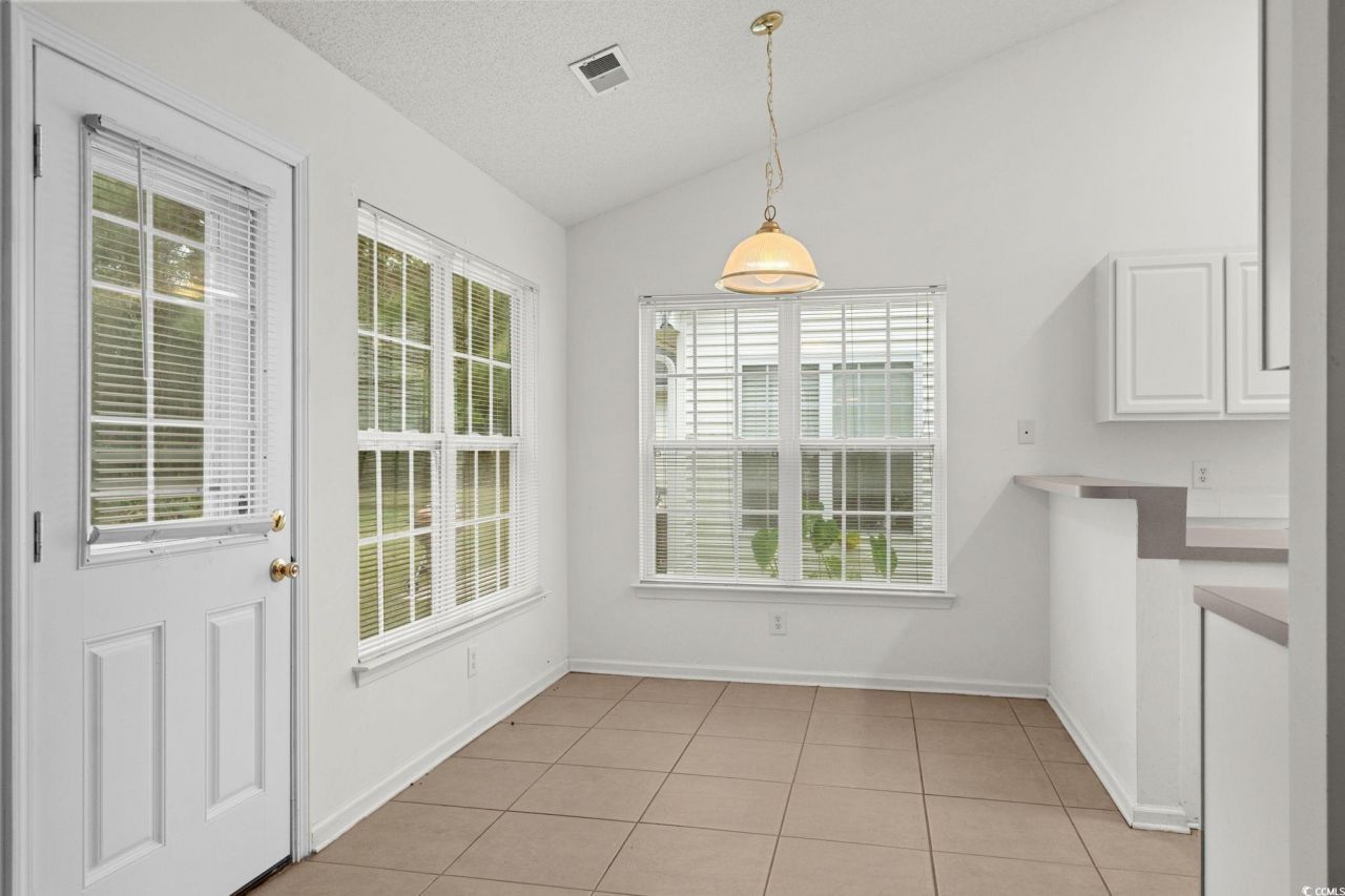 4587 Hidden Creek Ln. Photo 9