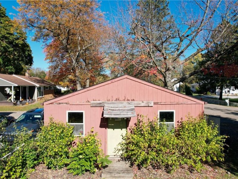 3771 Edison Street NW, Uniontown, OH 44685 Photo 5