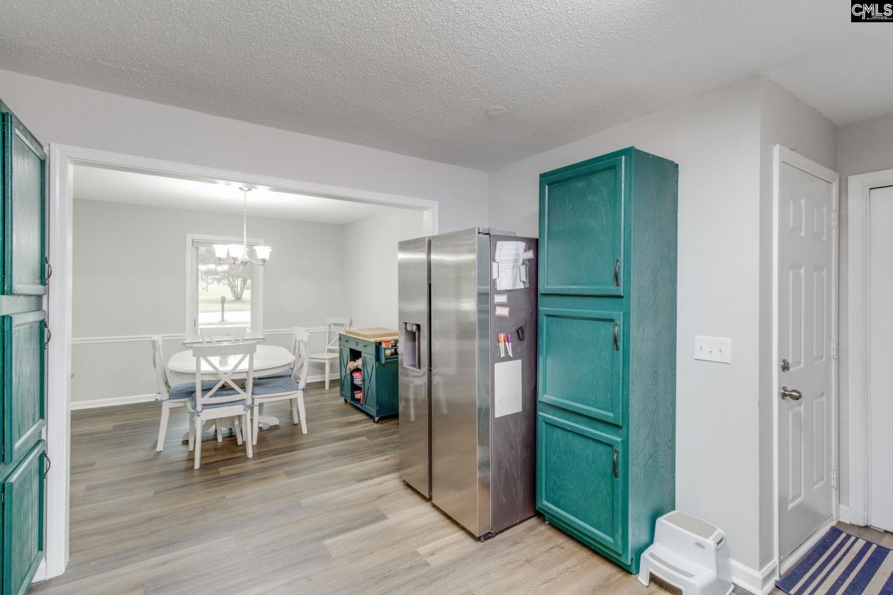 519 Charing Cross Road Photo 10