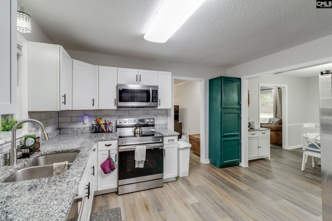 519 Charing Cross Road Photo 11