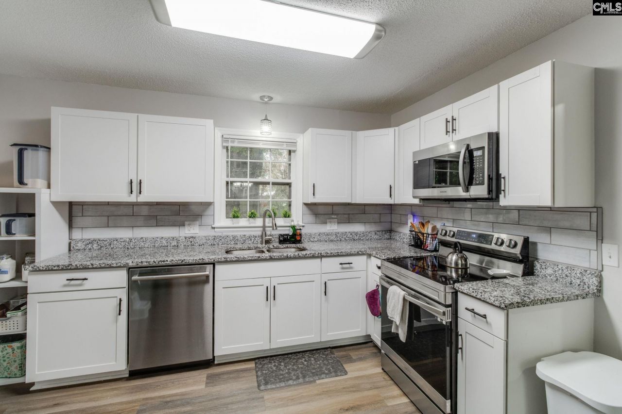 519 Charing Cross Road Photo 12