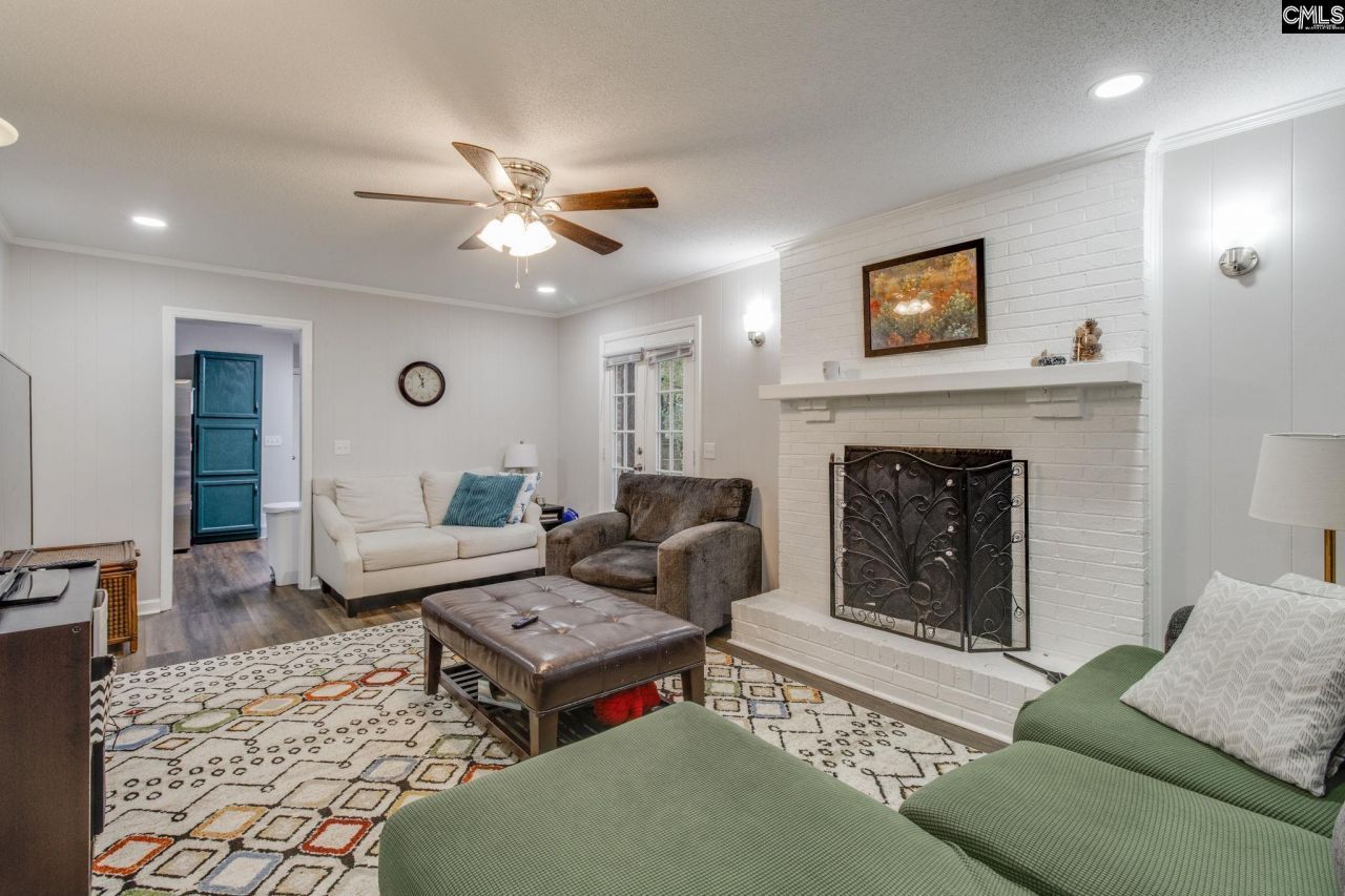 519 Charing Cross Road Photo 14