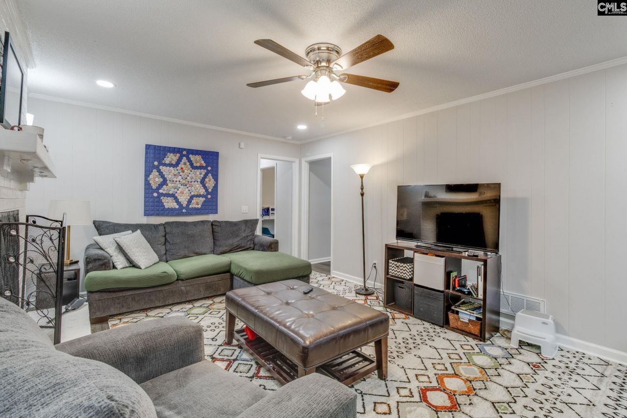 519 Charing Cross Road Photo 16