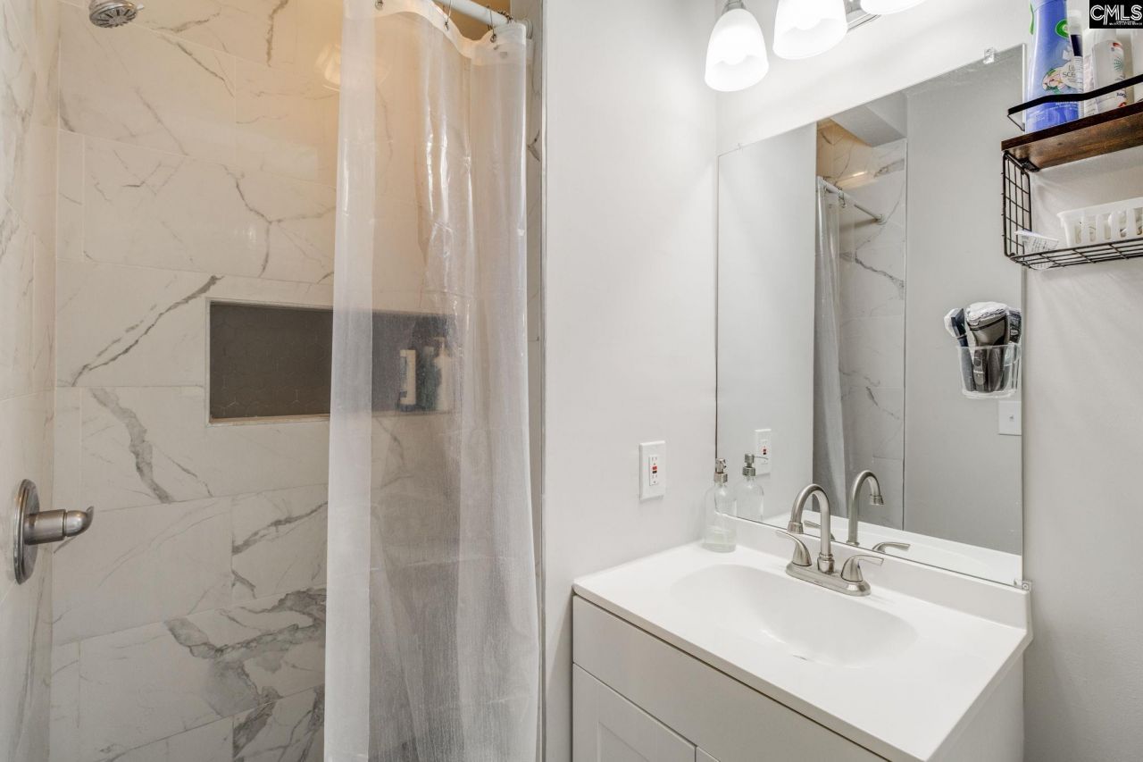 519 Charing Cross Road Photo 20