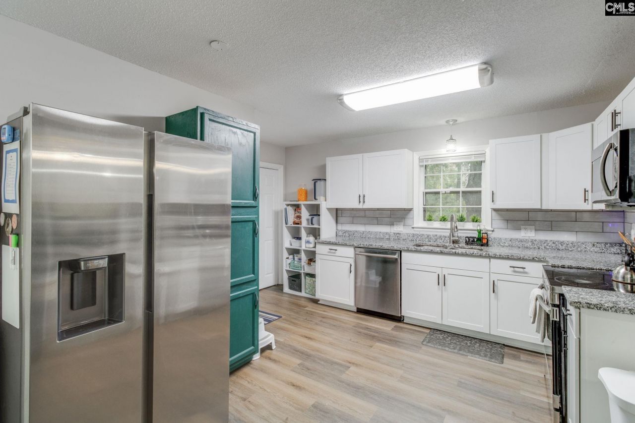 519 Charing Cross Road Photo 9