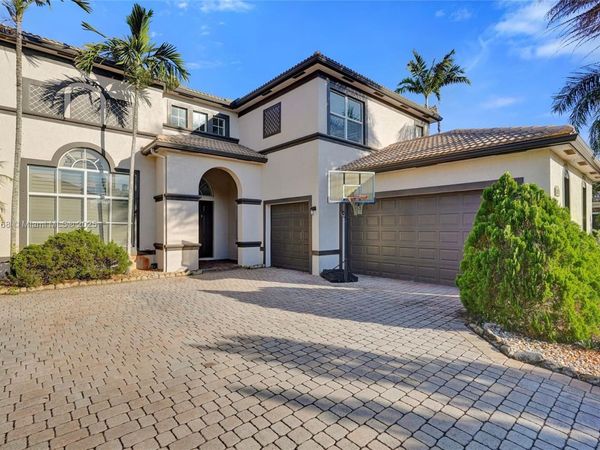 8824 Cobblestone Point Cir, Boynton Beach, FL 33472