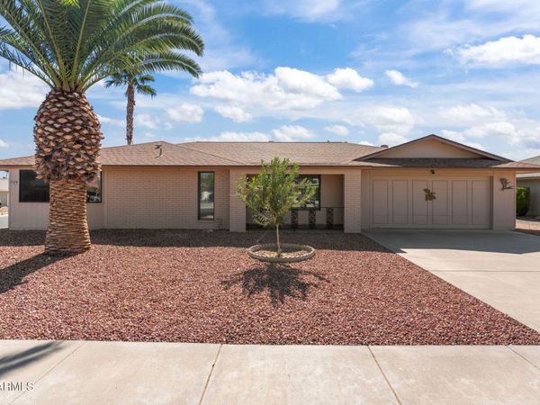 12423 W AURORA Drive W, Sun City West, AZ 85375