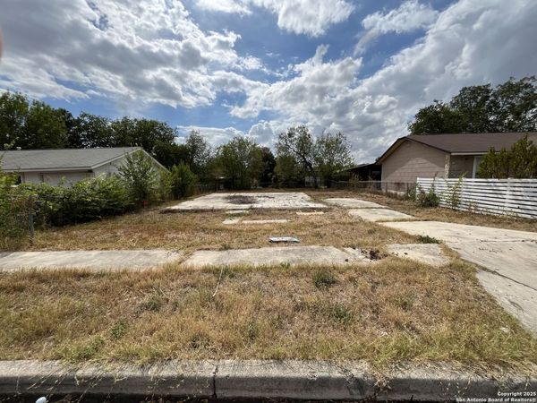 5730 Broken Lance, San Antonio, TX 78242