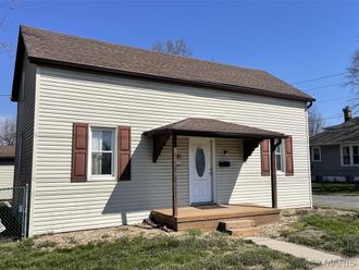 889 N 1st Street Breese, IL 62230