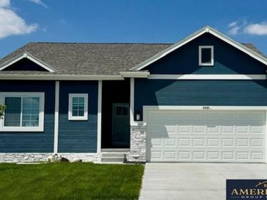 11040 King Street, Omaha, NE 68142