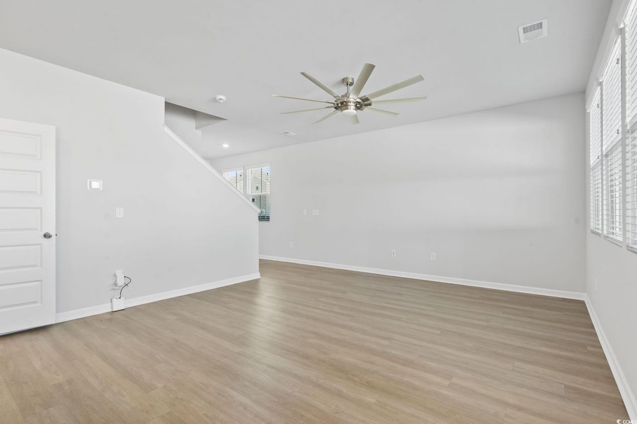 78 S Reindeer Rd. Photo 14