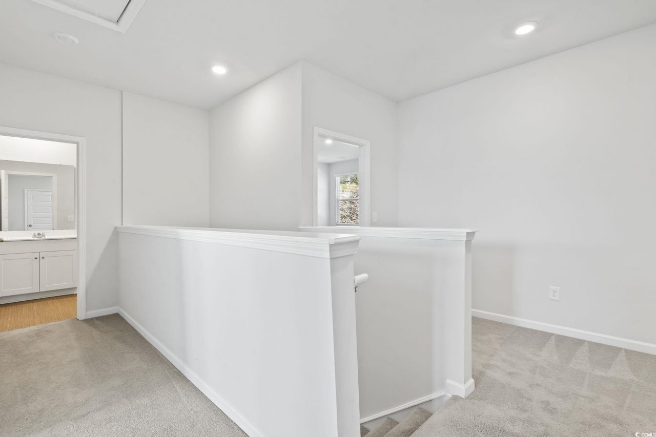 78 S Reindeer Rd. Photo 20