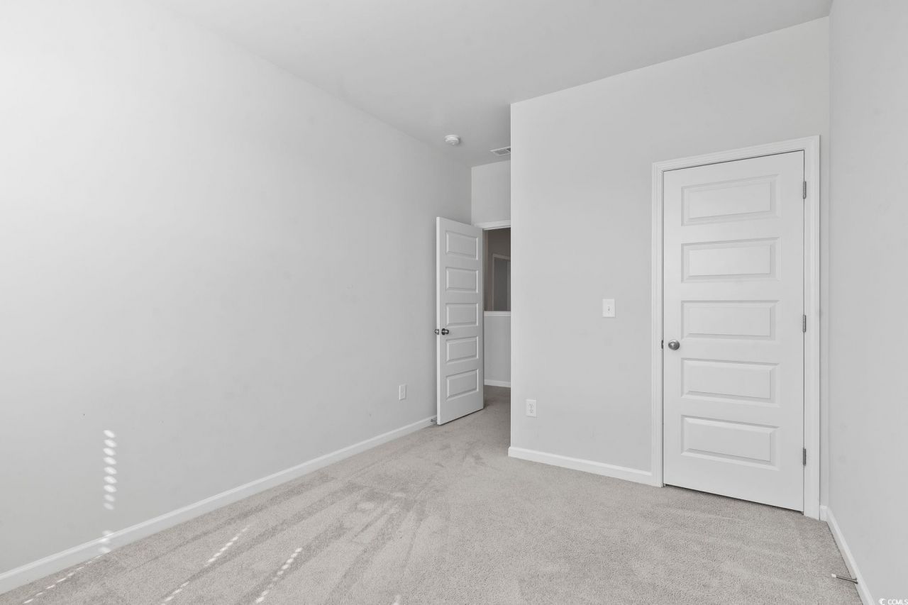 78 S Reindeer Rd. Photo 22