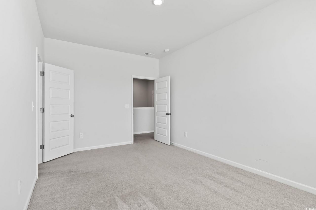 78 S Reindeer Rd. Photo 24