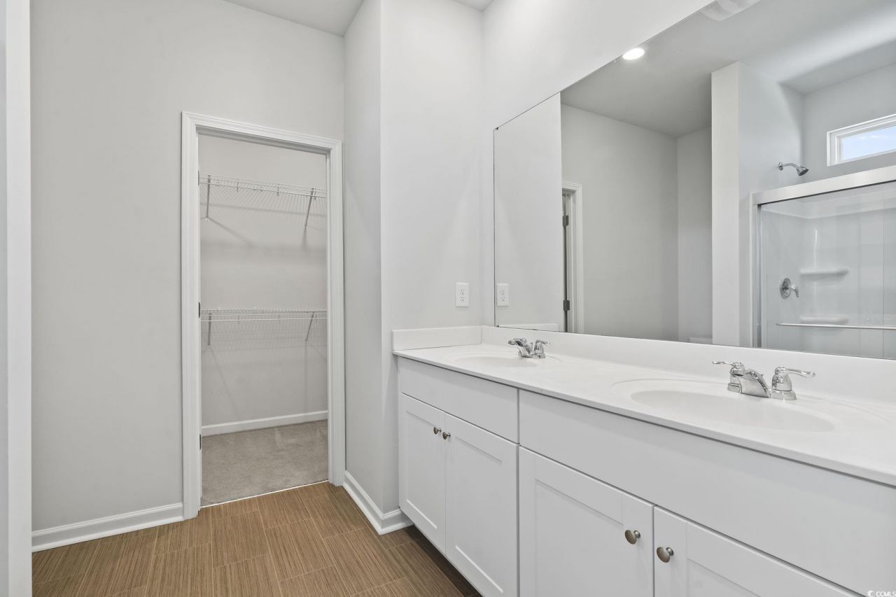 78 S Reindeer Rd. Photo 28