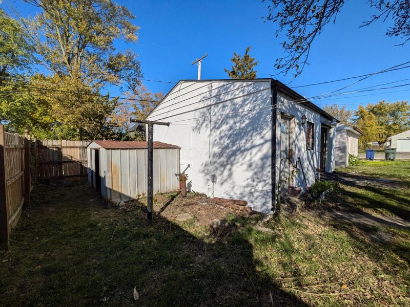 2225 Medina Avenue, Columbus, OH 43211 Photo 26