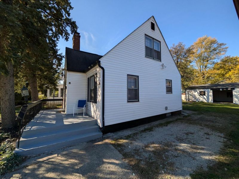 2225 Medina Avenue, Columbus, OH 43211 Photo 3