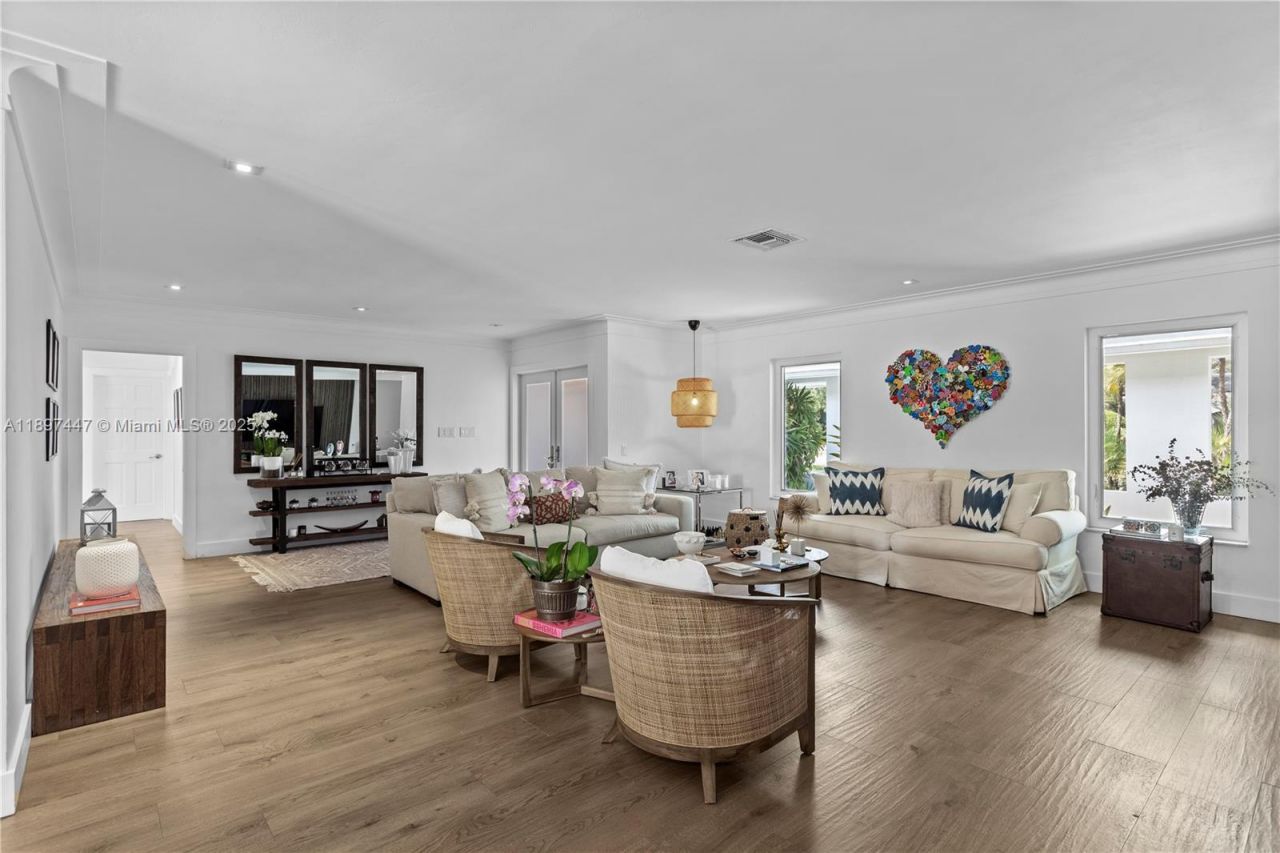 13551 SW 62nd Ave, Pinecrest, FL 33156 Photo