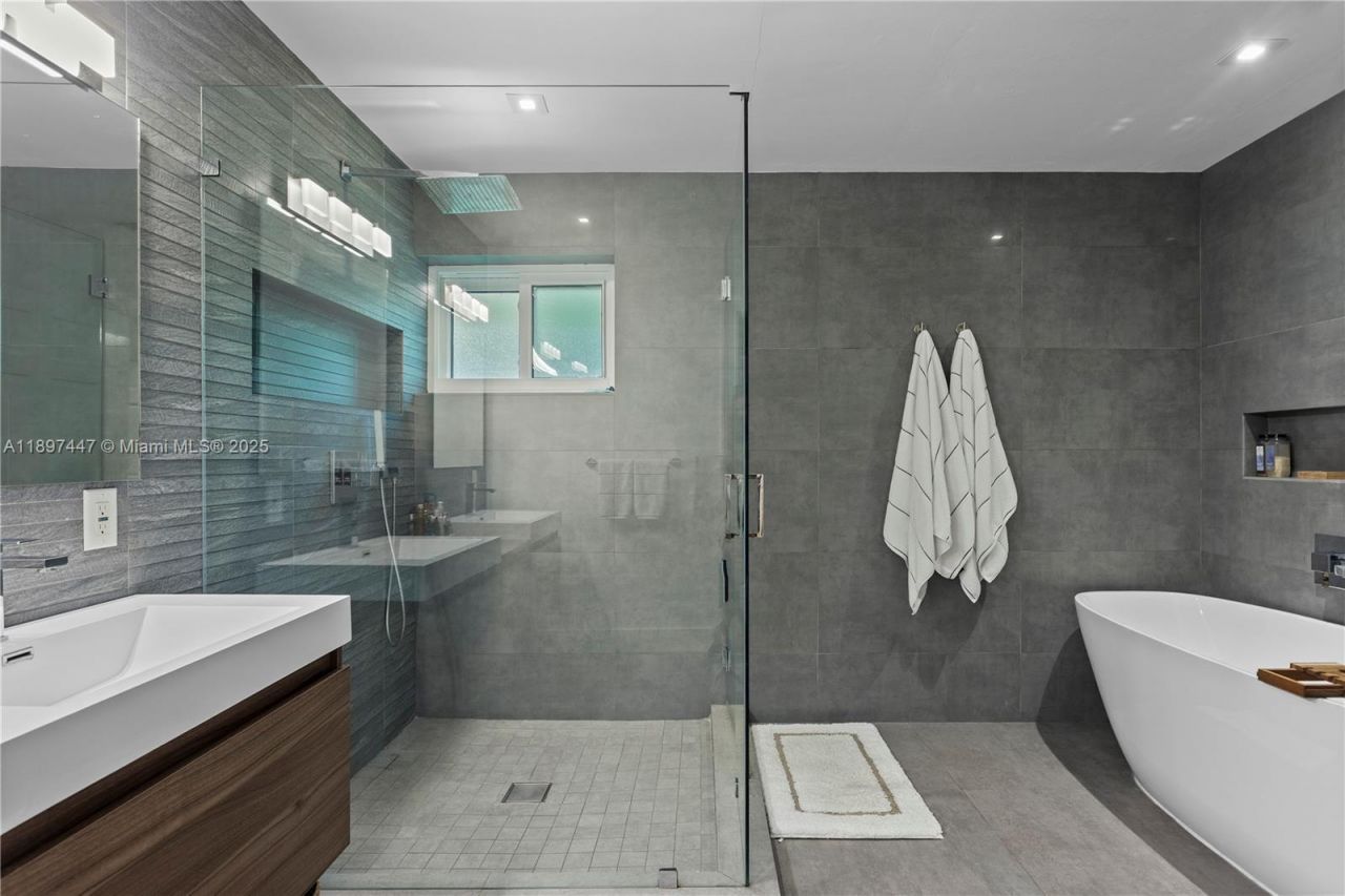 13551 SW 62nd Ave, Pinecrest, FL 33156 Photo