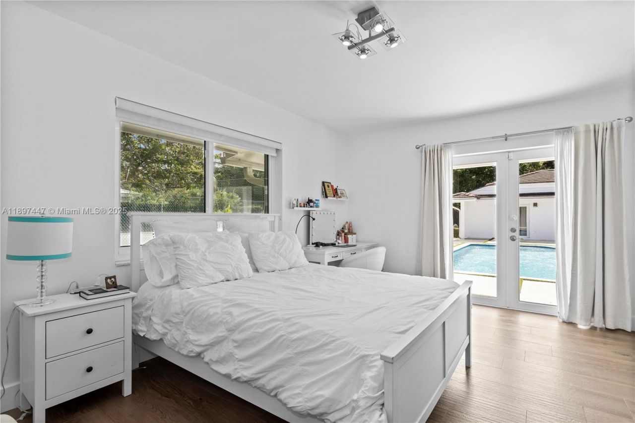 13551 SW 62nd Ave, Pinecrest, FL 33156 Photo