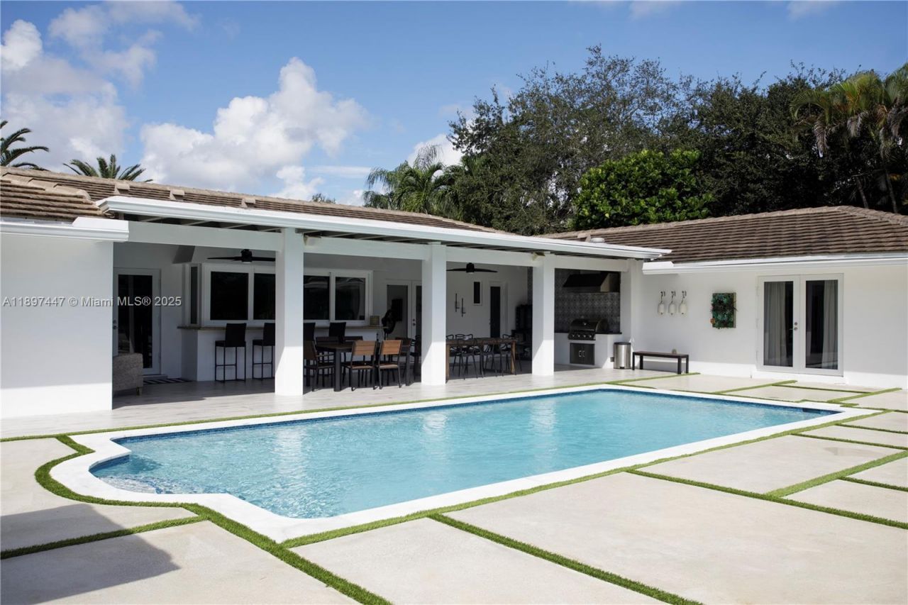 13551 SW 62nd Ave, Pinecrest, FL 33156 Photo