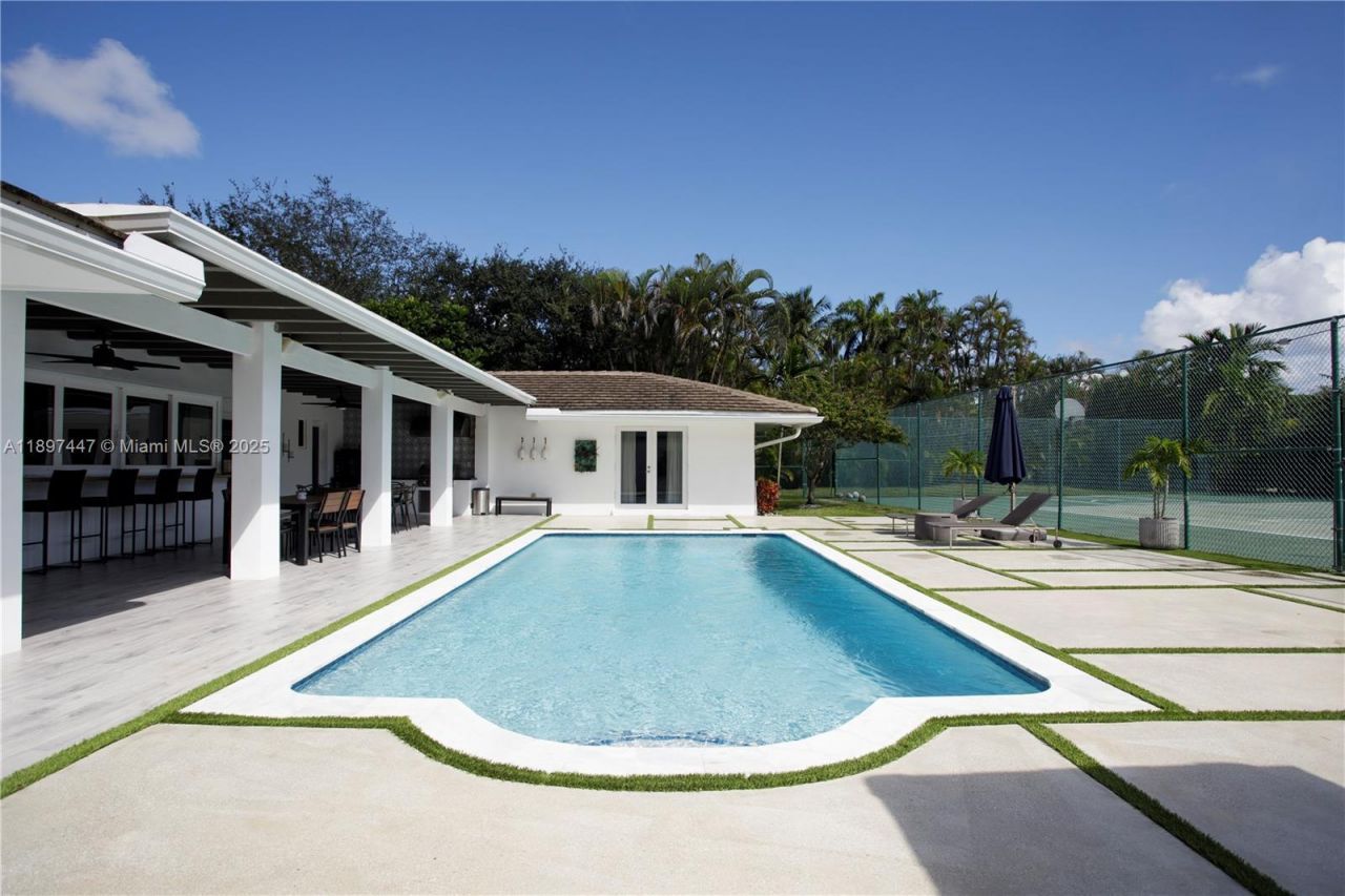 13551 SW 62nd Ave, Pinecrest, FL 33156 Photo