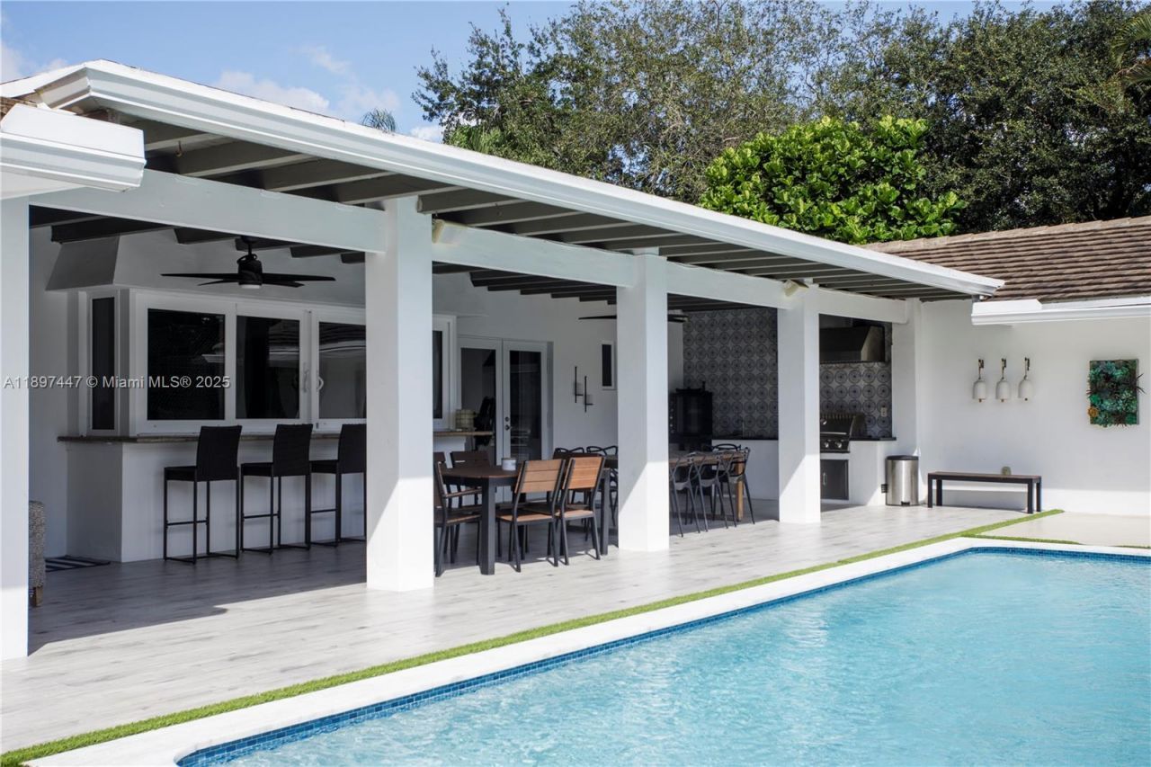 13551 SW 62nd Ave, Pinecrest, FL 33156 Photo