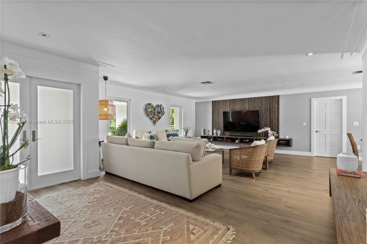 13551 SW 62nd Ave, Pinecrest, FL 33156 Photo