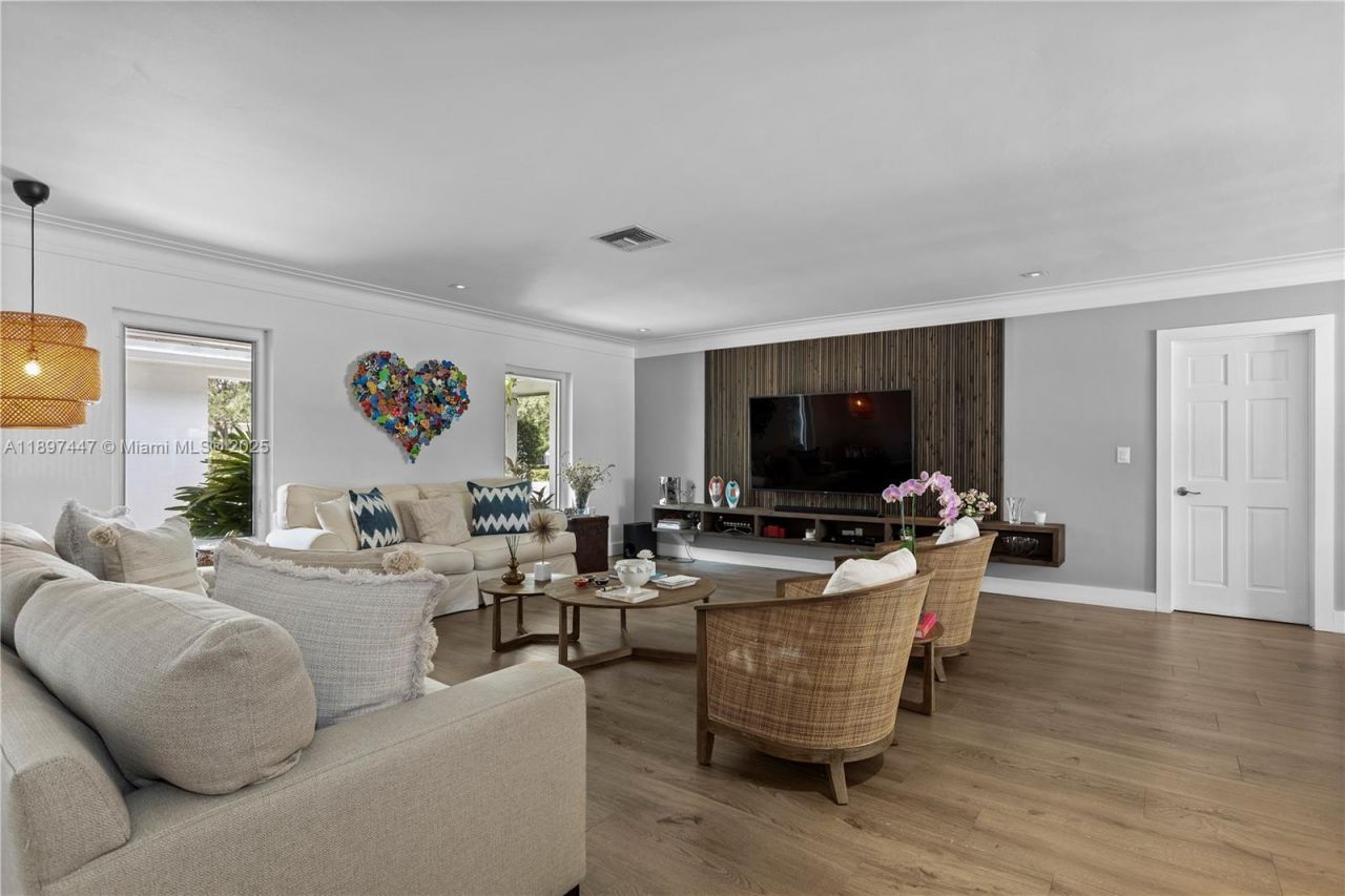 13551 SW 62nd Ave, Pinecrest, FL 33156 Photo