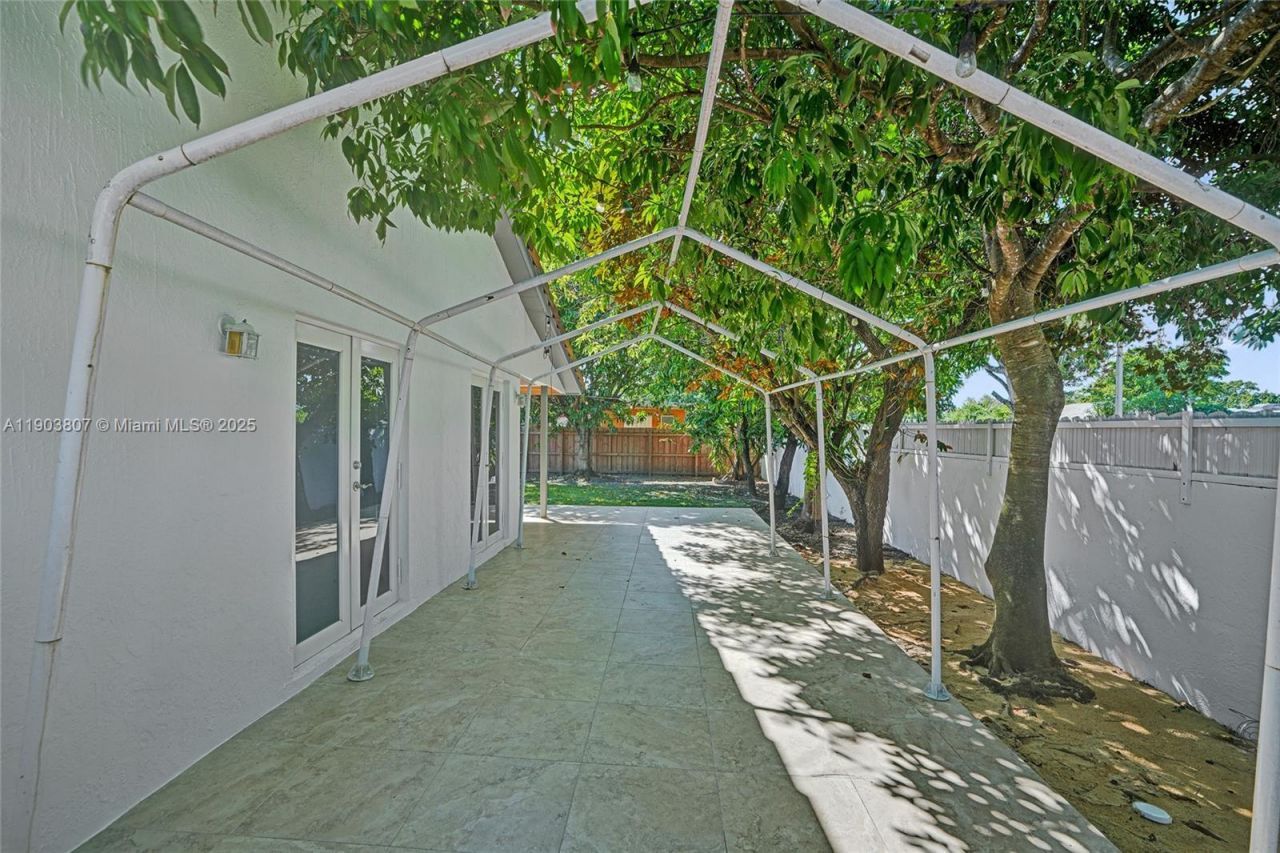 11482 SW 181st St, Miami, FL 33157 Photo