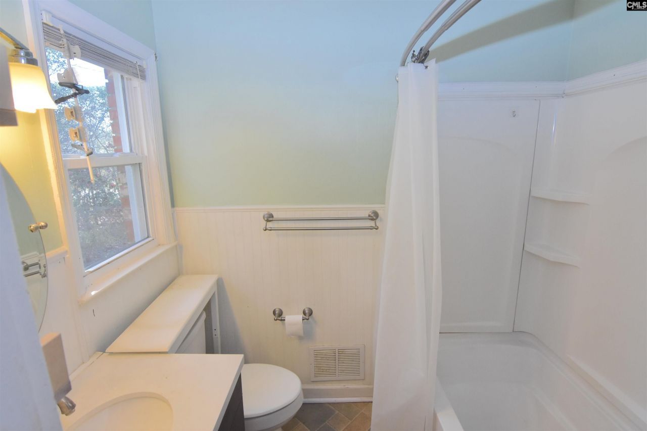 553 Kendall Drive Photo 8