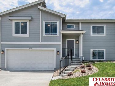 10929 King Street, Omaha, NE 68142