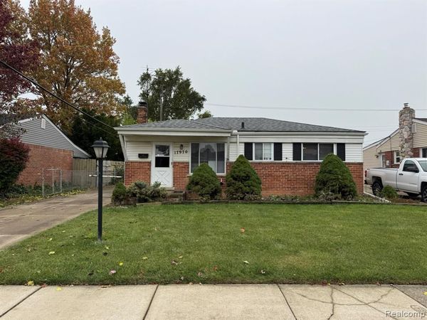 17970 S Wind Drive, Fraser, MI 48026