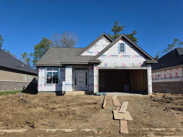 31610 Beaver Circle, New Boston, MI 48164