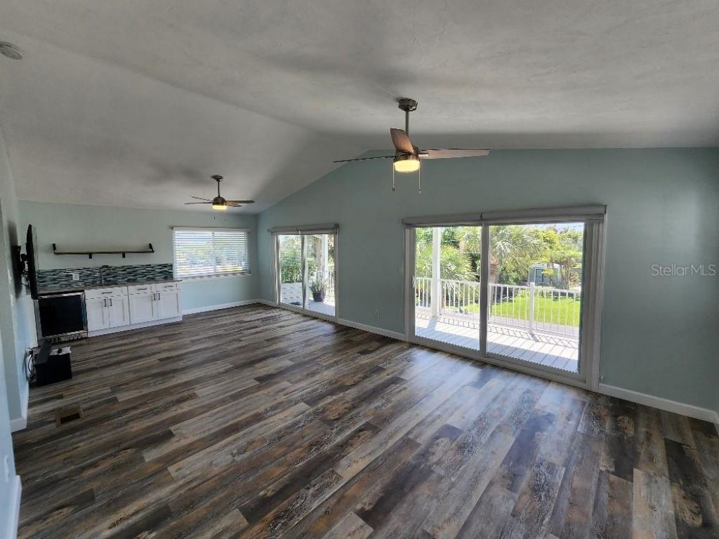 110 Surf Street, New Smyrna Beach, FL 32169 Photo