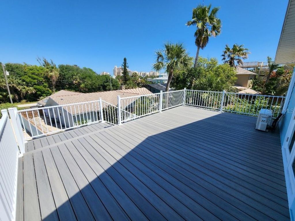 110 Surf Street, New Smyrna Beach, FL 32169 Photo