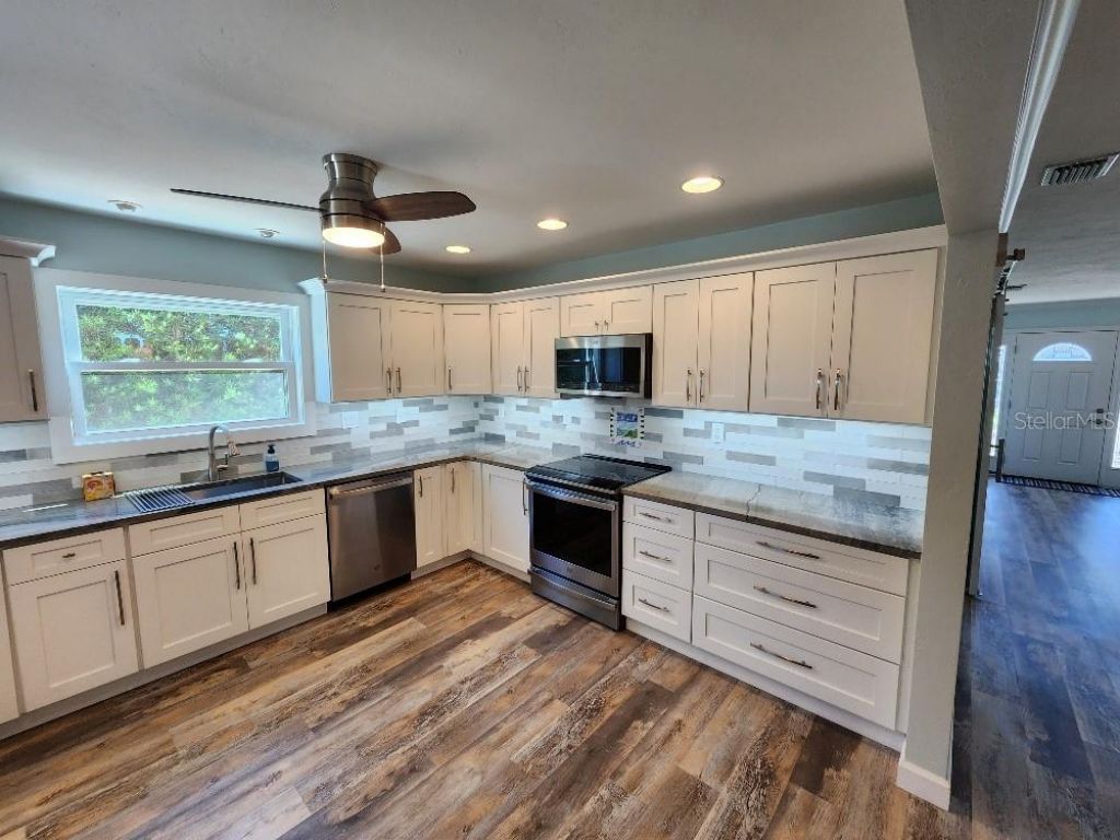 110 Surf Street, New Smyrna Beach, FL 32169 Photo