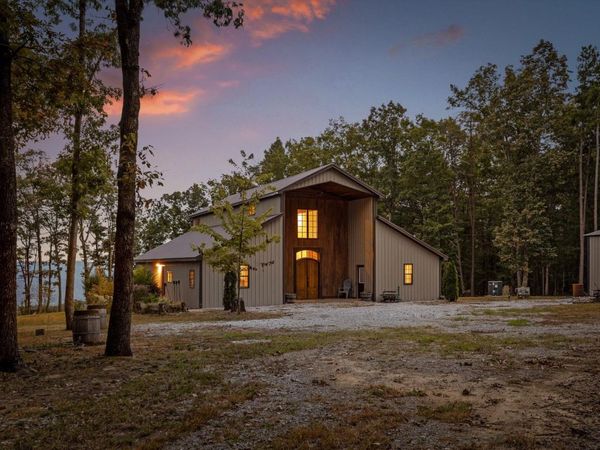 400 Maple Trail, Pikeville, TN 37367